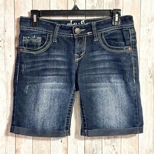 Wallflower Juniors Size 3 Cuffed Distressed  Embroidered Mid Rise Jean Shorts
